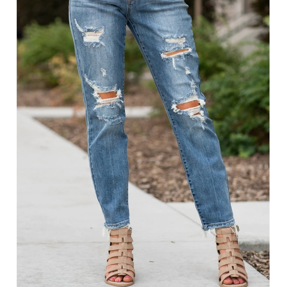 Judy Blue Mid Rise Boyfriend Distressed Jeans 82217 - Picture 4 of 8
